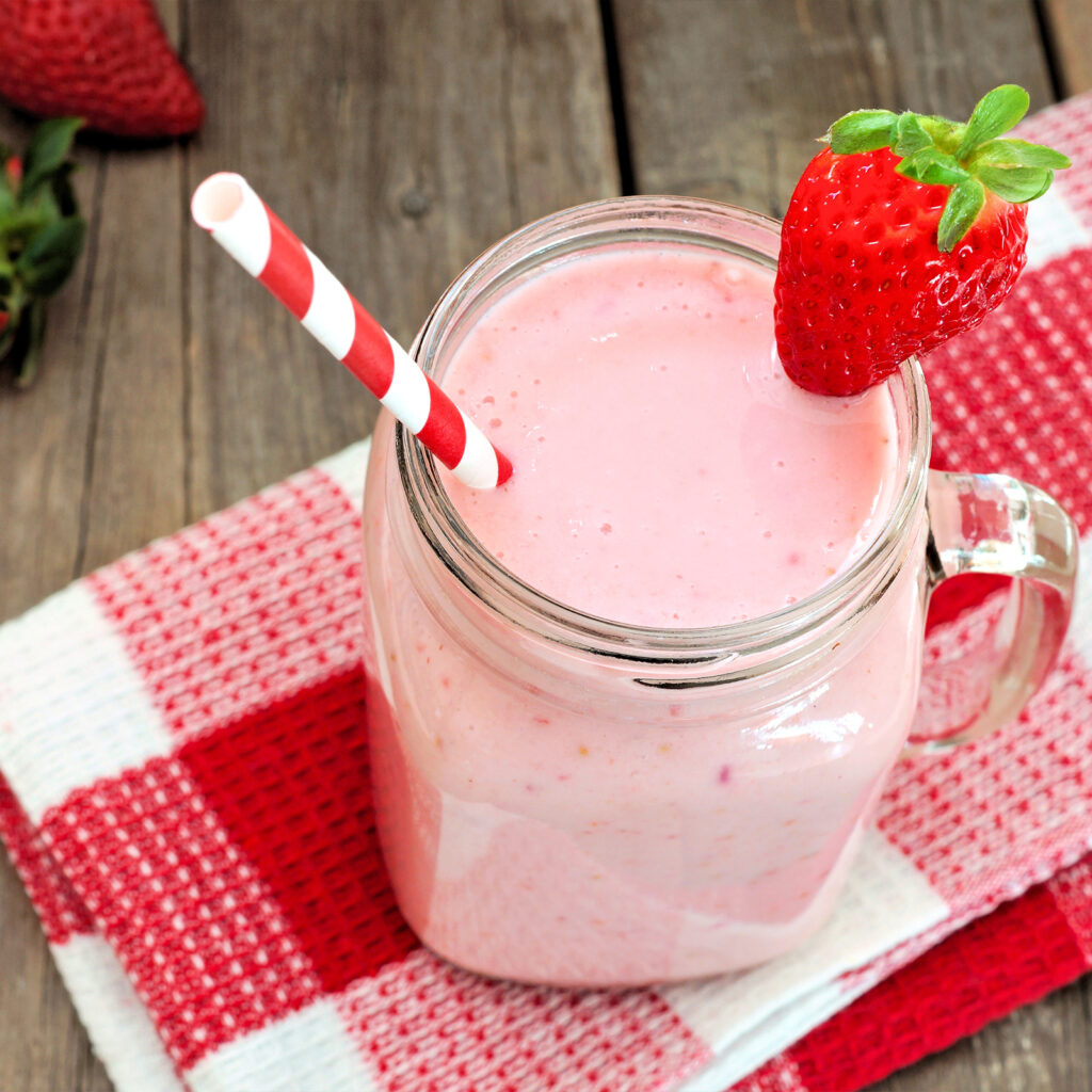 Strawberry smoothie recipe using Below Zero